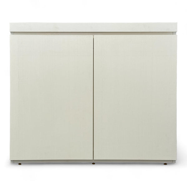 90P_white_front_bc6edcf9-6514-